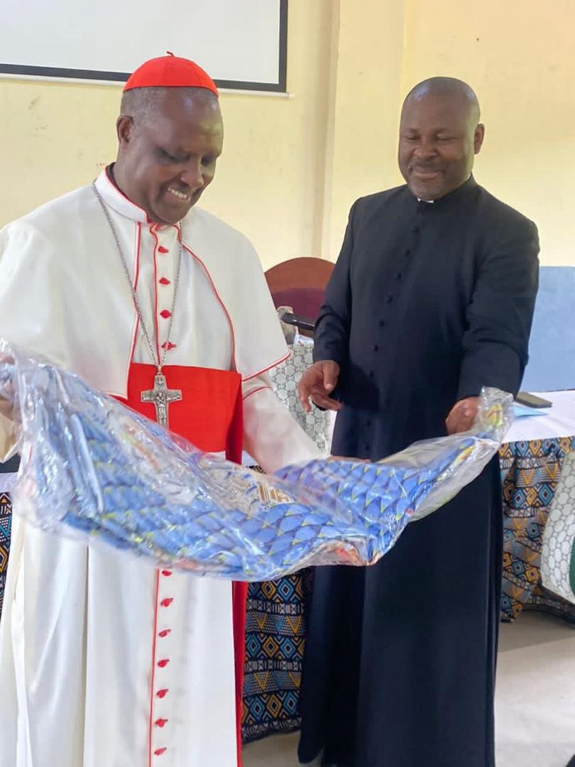 Visite à l’INUCASTY de son Éminence Antoine Cardinal KAMBANDA, Archevêque de Kigali au Rwanda et membre du Dicastère de l’Éducation et de la Culture au Vatican