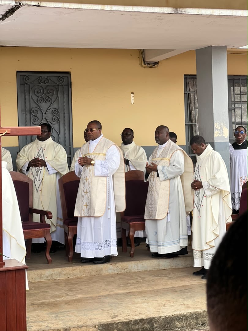 Célébration de la Messe d’Action de Grâce des 4 Nouveaux Prêtres et Stagiaires Canoniques entrants et sortant de l’INUCASTY